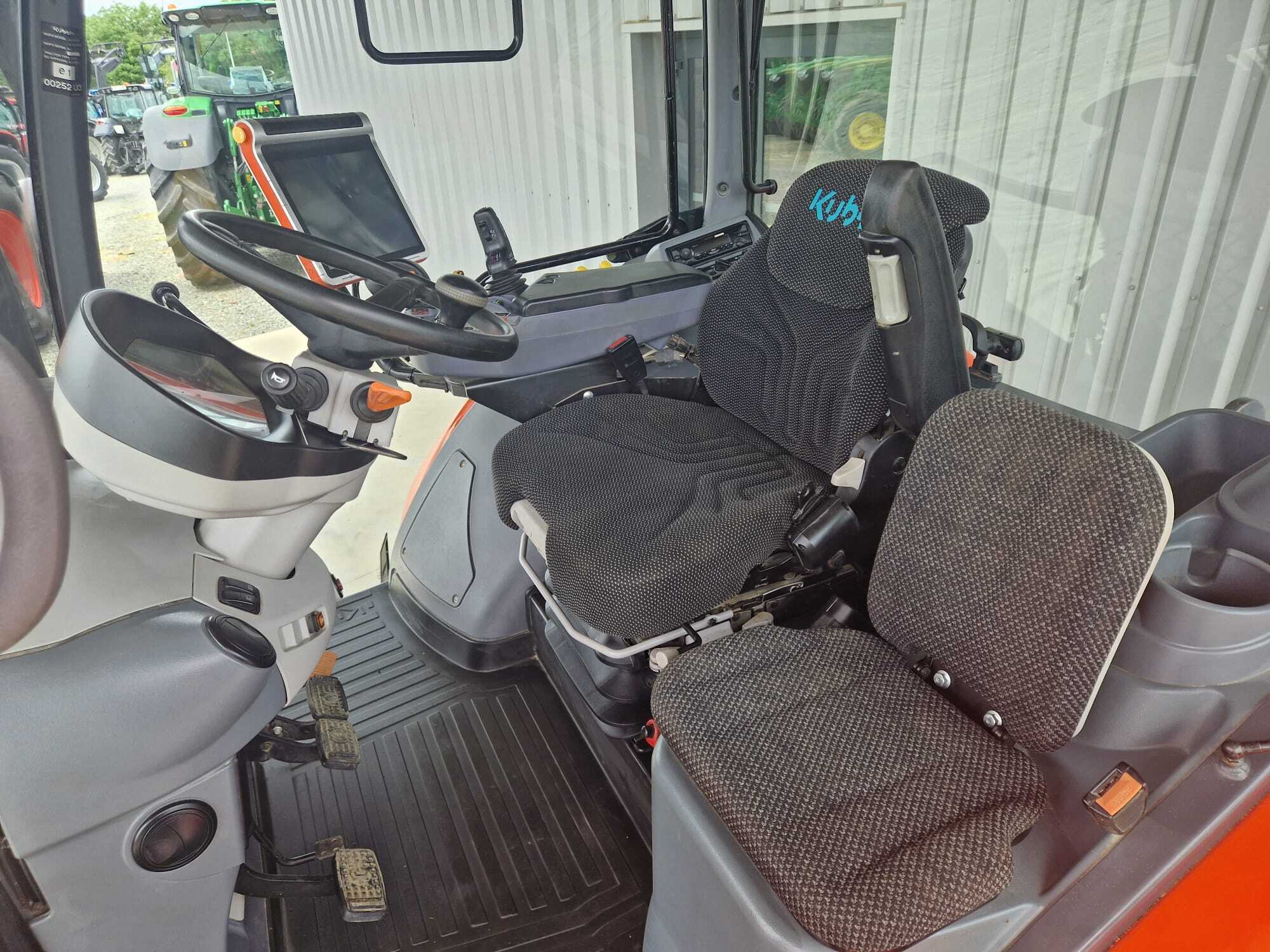 Agricole Kubota M7132 KVT Tracteur– 140 ch